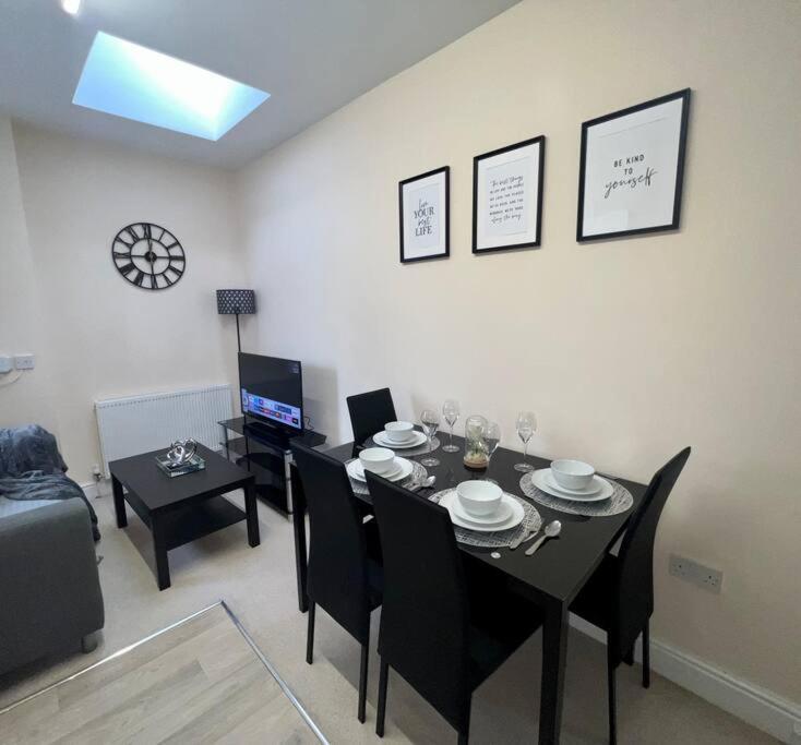 2 Bedroom Apartment With Balcony Oxford Kültér fotó